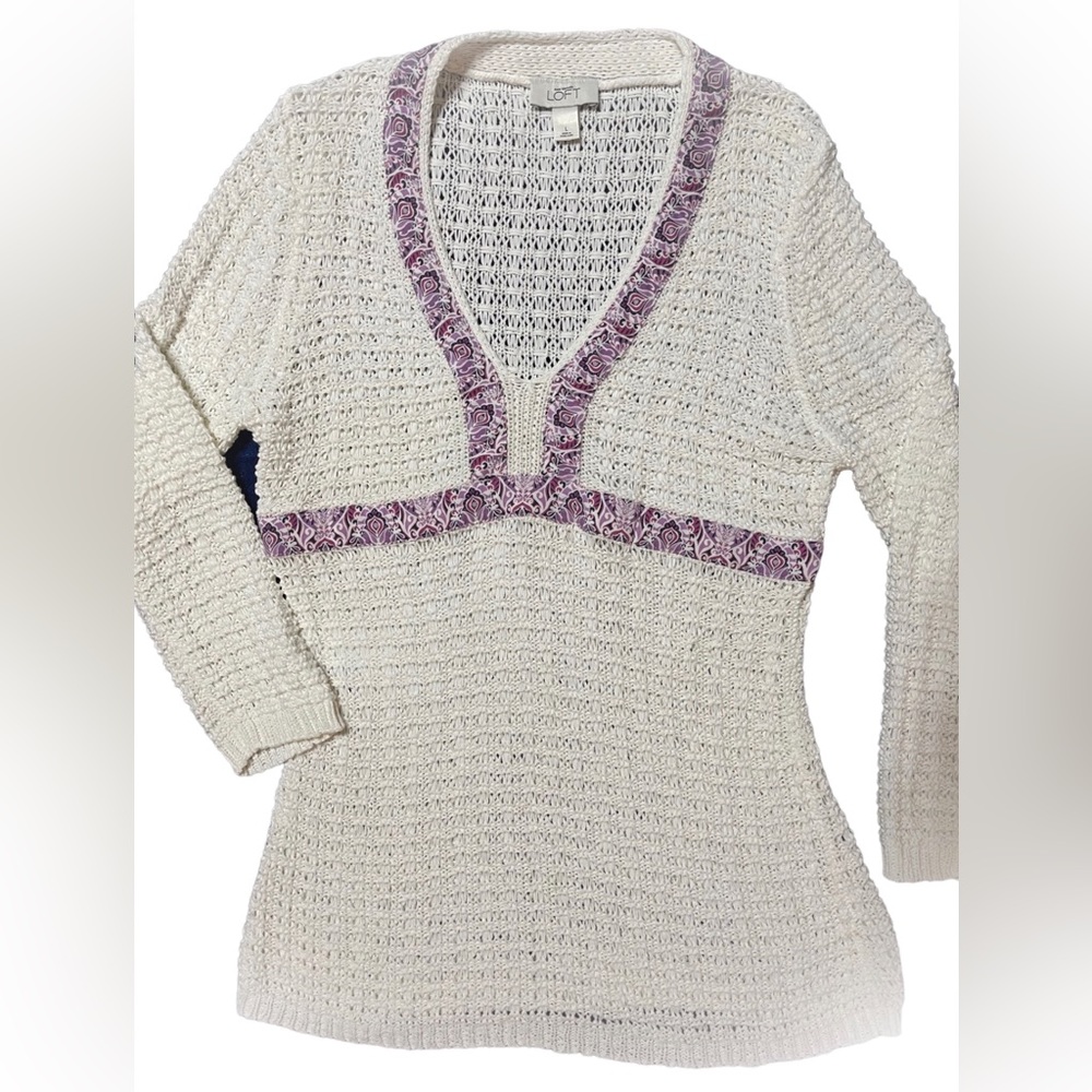 ANN TAYLOR White CROCHETED Purple Trimmed Sweater sz:L (pre owned)